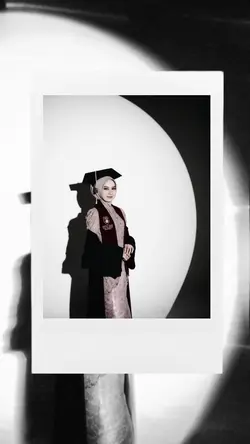 Graduation Frame