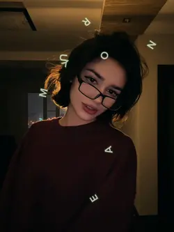 SLOWMO HOTEL ROOM