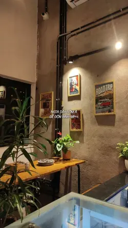 còn mình dậy sớm 