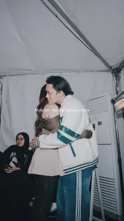 Sampai menutup mata