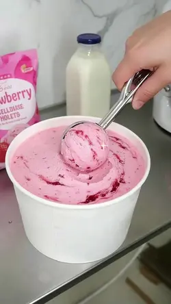 Quick Strawberry Shake Reveal
