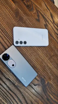 A55 5G VS V40