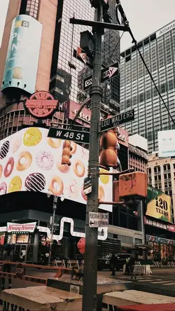 City vlog aesthetic