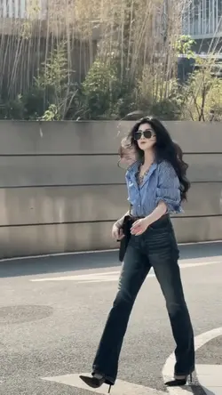 slowmo catwalk