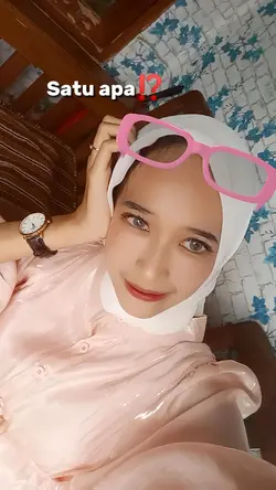 SATU HITAM MANIS