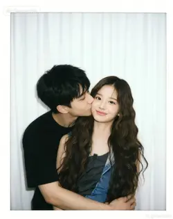 Kiss Couple
