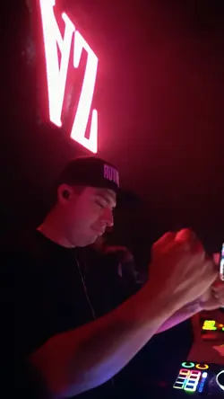 NIGHT CLUB 80 HD