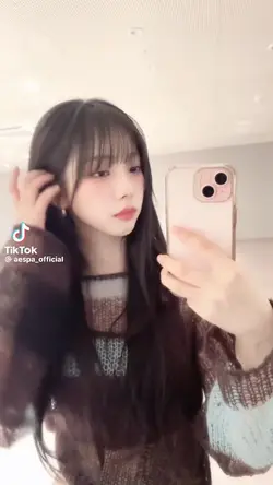 001 :: 자꾸 거울 보지마