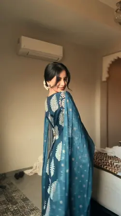 Hindi Song 6 Clip