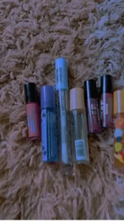 Lip glosses 