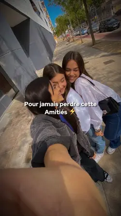 👯