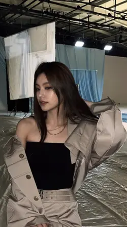 KARINA UP 