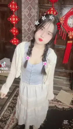 😾