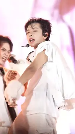 Mẫu 3 video 13 ảnh