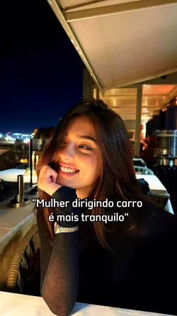 Meme dirigindo 