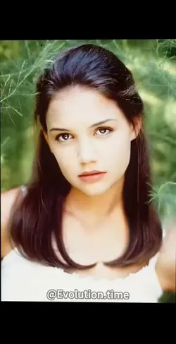 Katy Holmes 