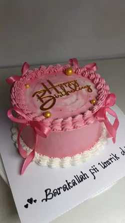 Cake ultah pink