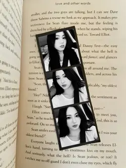 book frame 