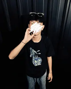 nutup muka