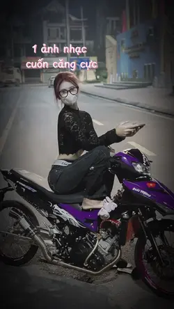 1 ảnh nhạc cuốn