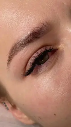 eyelash extension