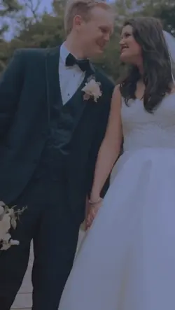 wedding moment 