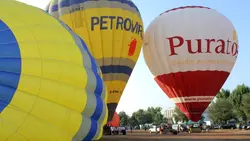 hot air balloon 