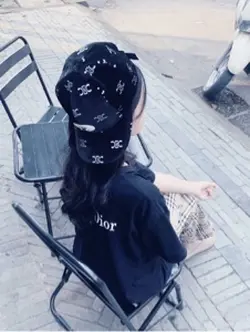 1 pic + màu 