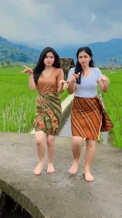 Cewek Cantik Joget