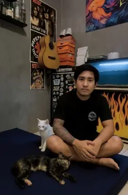 setiap hari melayang