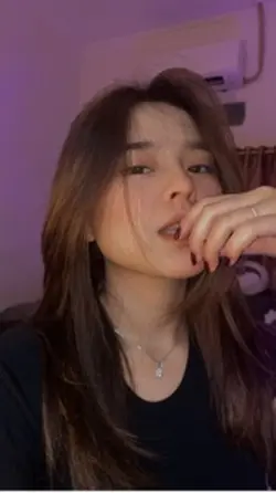 Pretty girl slowmo