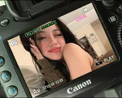 <3