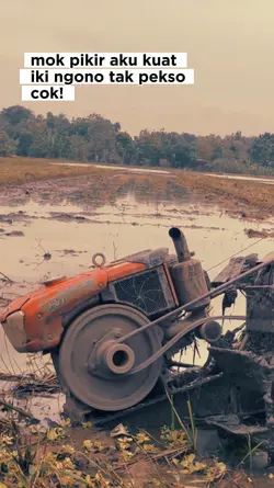 traktor sawah