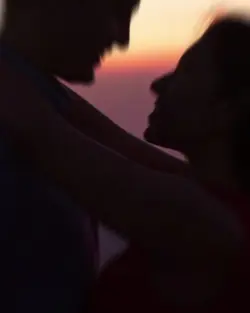 KADHAL KAN KATHUDHAE