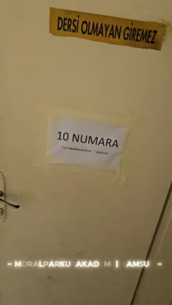 Kapıda yazıyor 10 