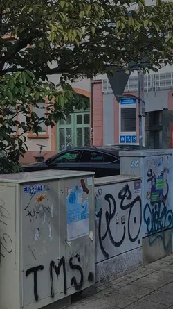 lirik estetik 