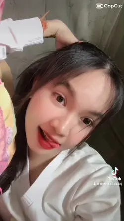 😻