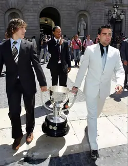"trend angkat piala