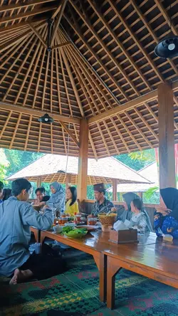 Makan bareng