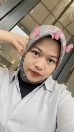 Maaf, gue duduk pun 