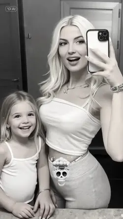 Fake mini me 