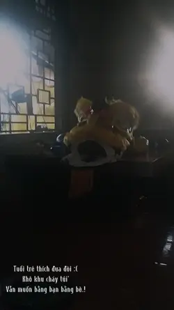 mẫu tuổi trẻ