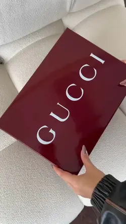 Unboxing Gucci