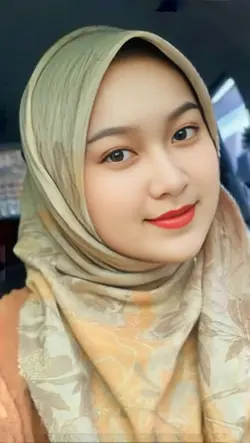 senyum manis 