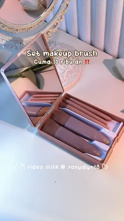 Set makeup brush