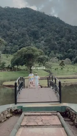 wanita yang lucu