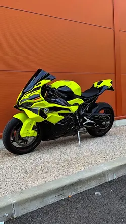 MOTORBIKE ON