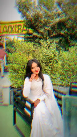 দেখি এক রূপবতী নারি