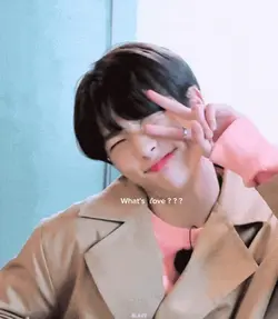 𝒲HAT’S ℒ 𝒪 𝒱 ℰ ？ ？ ？