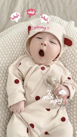 Em bé cute